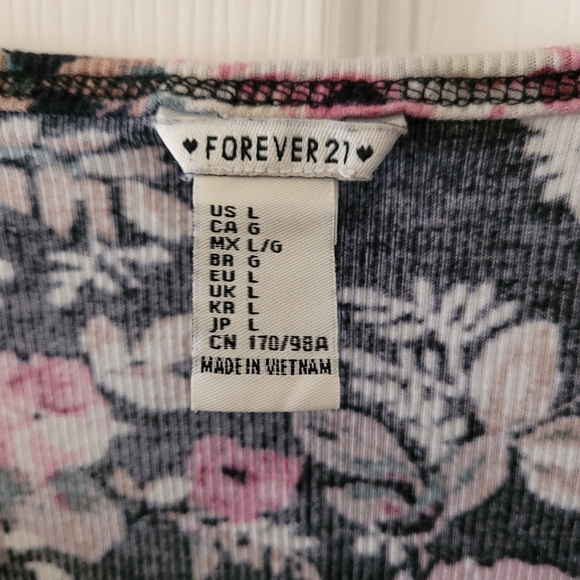 Forever 21 Crop Top! LIKE NEW! - Picture 2 of 3